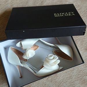 Badgley Mischka satin heels